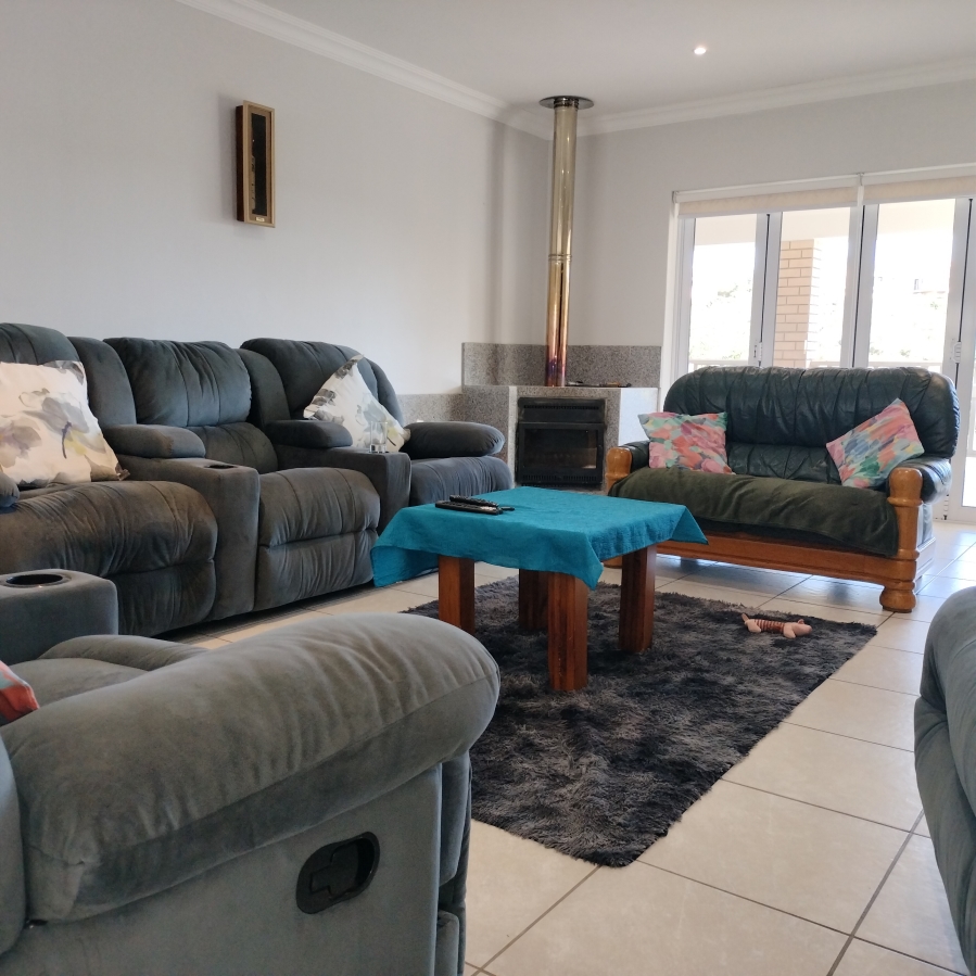 4 Bedroom Property for Sale in Grootbrakhoogte Western Cape